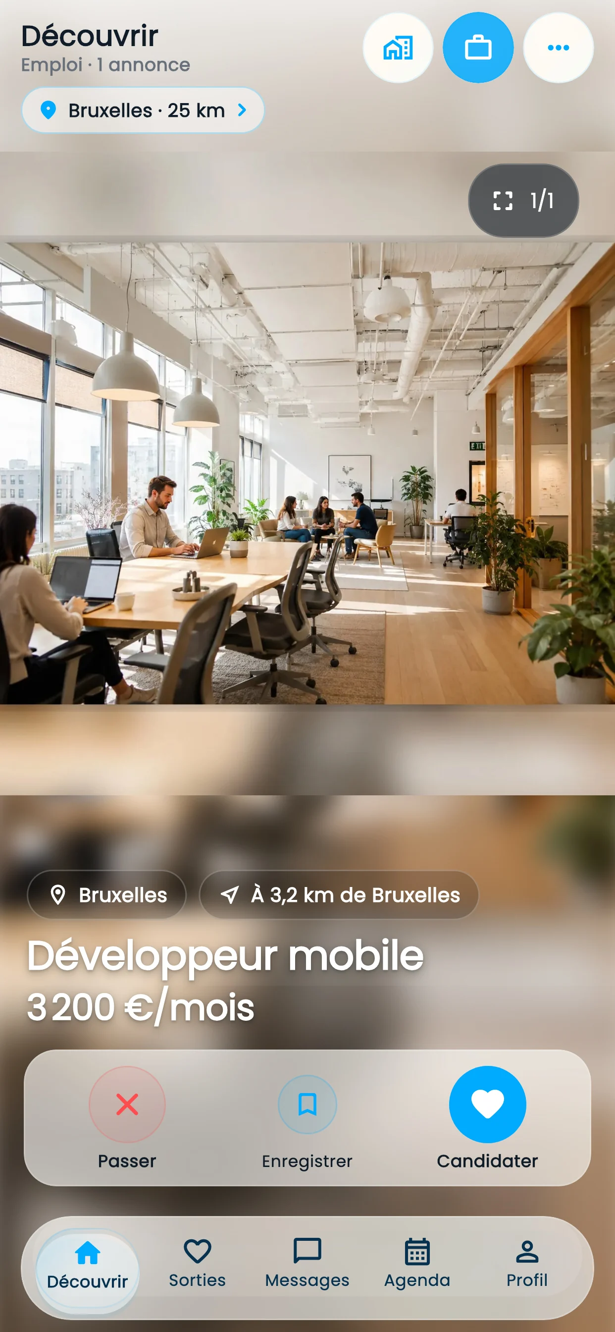 Offre d'emploi avec salaire et type de contrat dans Findli